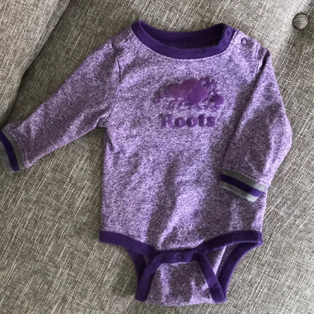 Baby Roots small (3-6 month) long sleeve onesie